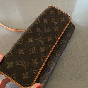 Louis Vuitton Crossbody